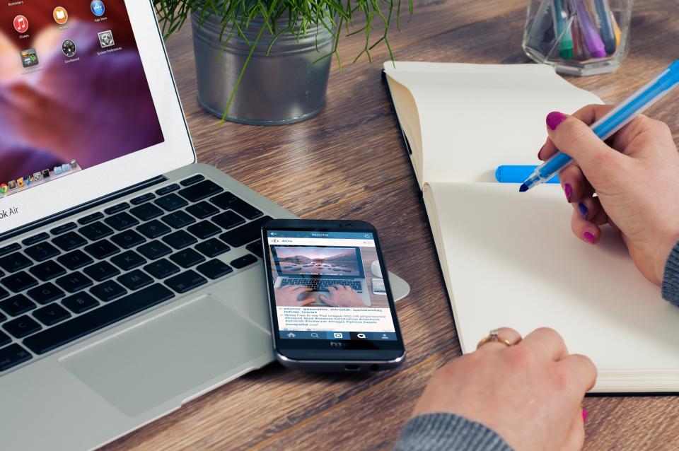 Planning a blog post outline around one keyword and search intent