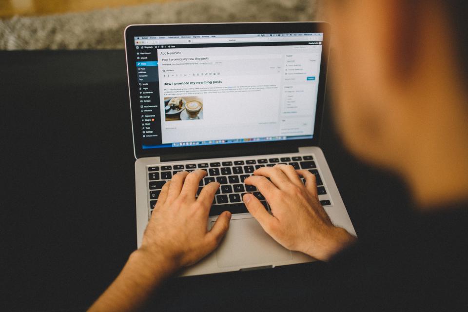 Writing in-depth, helpful content that converts visitors into customers
